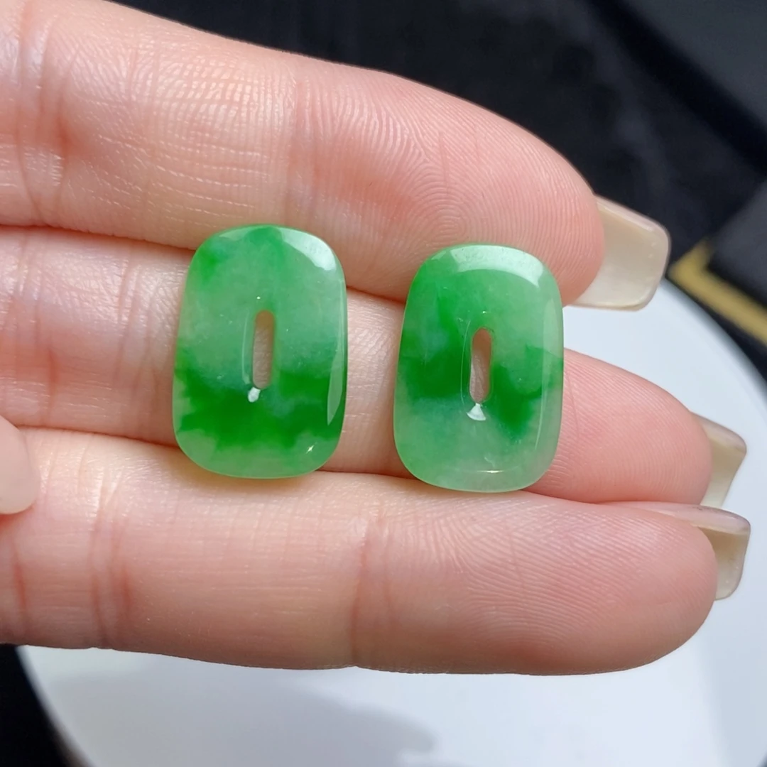 未镶嵌翡翠耳饰福贝
