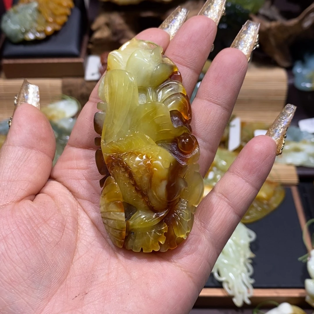 蛇纹石玉颈饰未镶嵌智****y