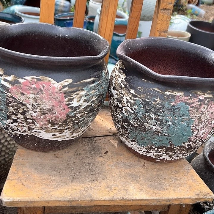 紫砂花盆口20高18。。。。。。。。。。。。。。。