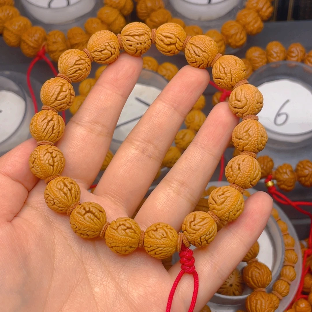 m***逩吊坠桃核叶叶叶叶