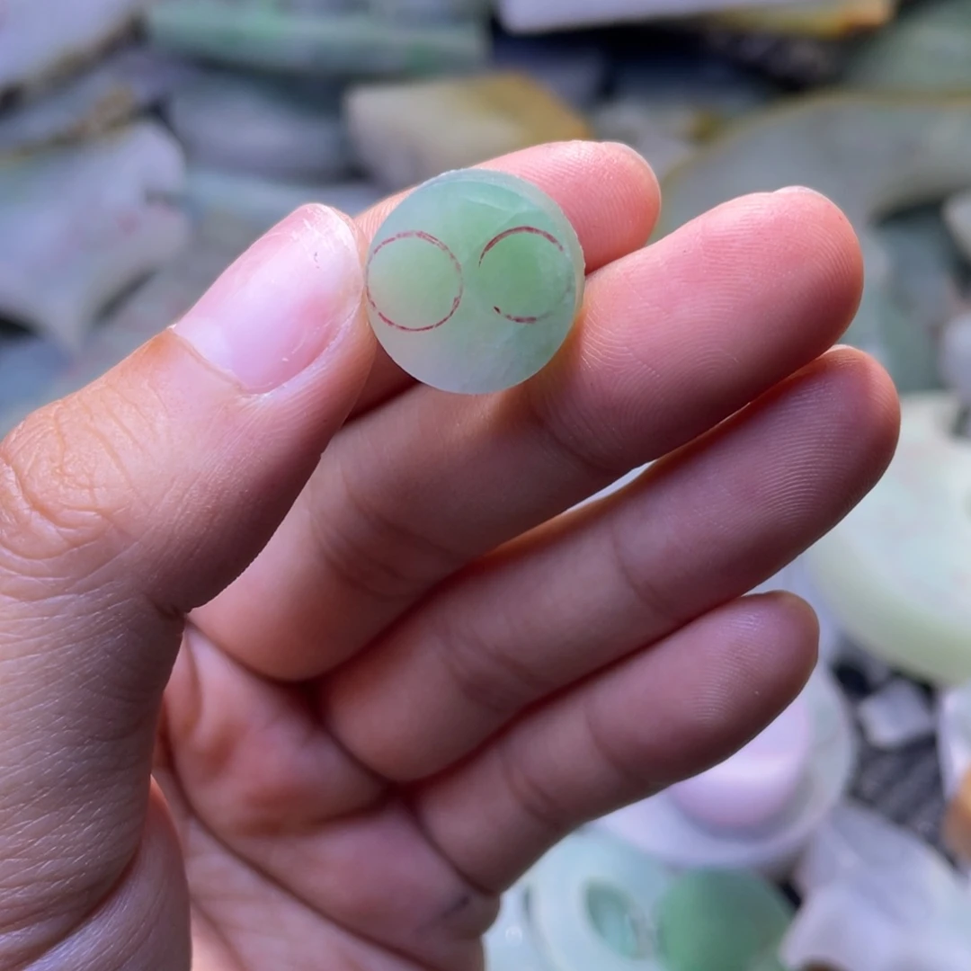 定制翡翠未镶嵌两个小米珠