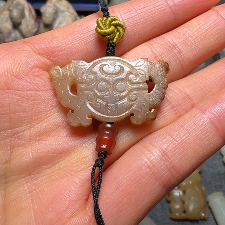 皮***虾和田玉（糖玉）未镶嵌挂件