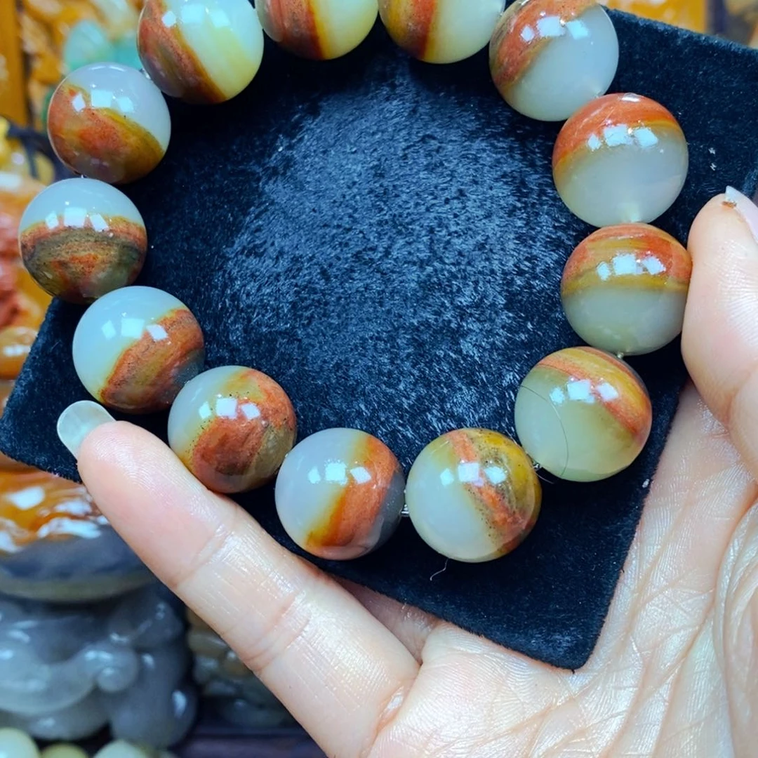 未镶嵌石英质玉（黄龙玉）颈饰