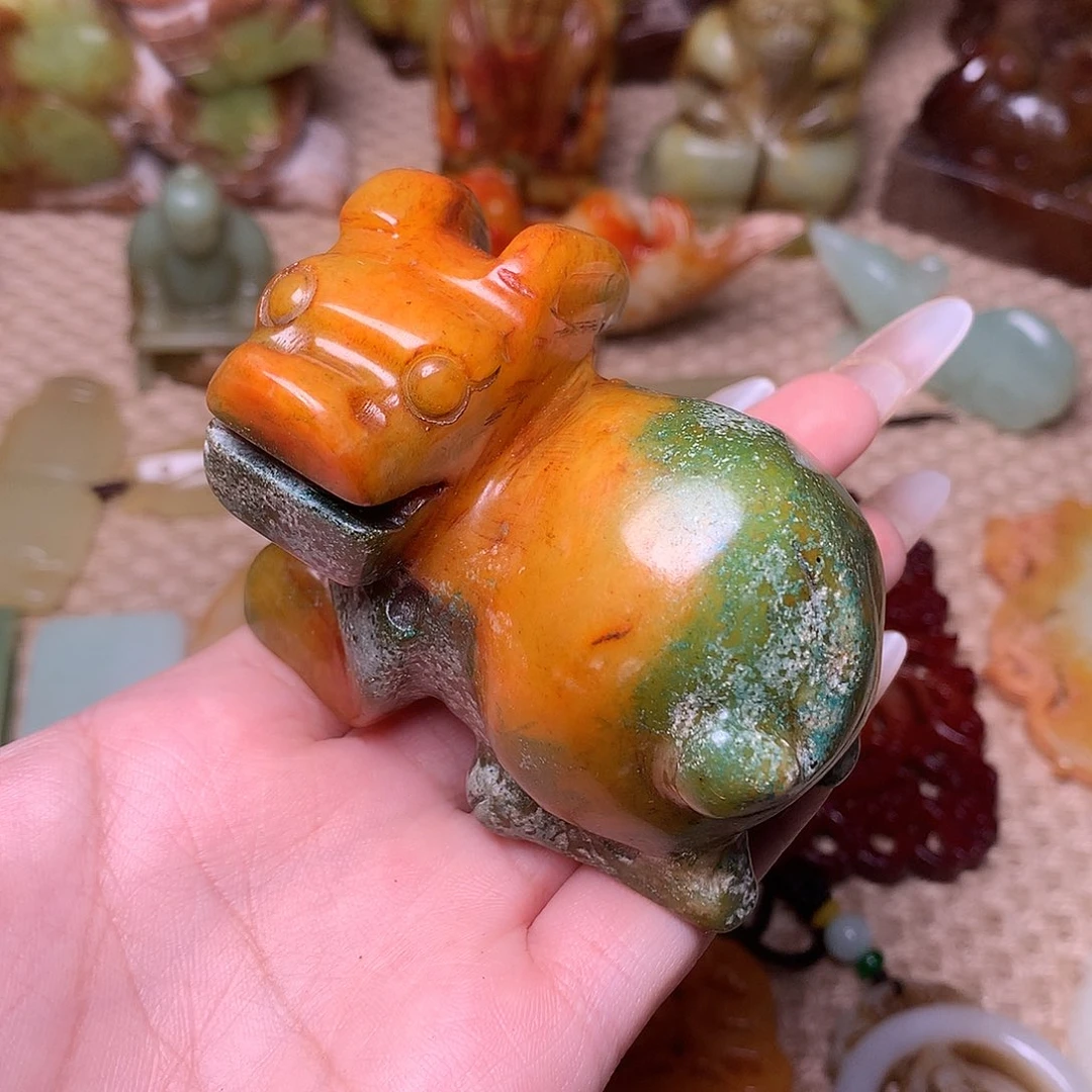 未镶嵌蛇纹石玉颈饰