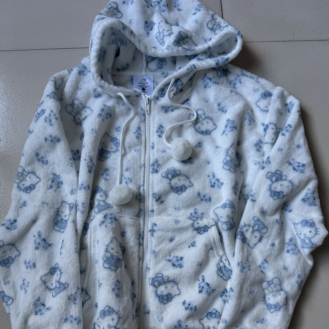 白底浅蓝色KT外套006