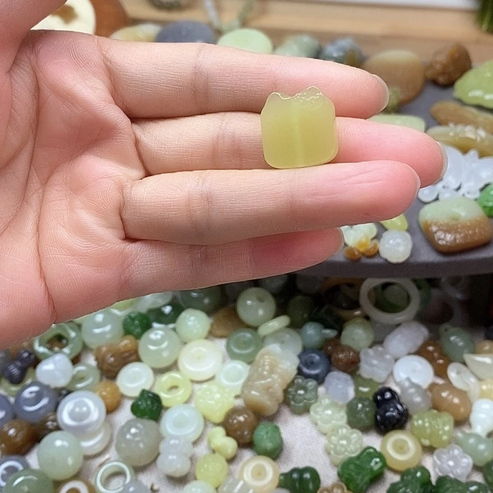 未镶嵌和田玉挂件