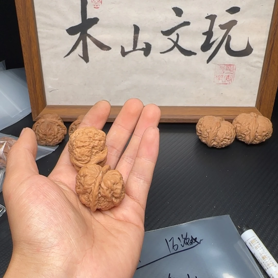 潘***帅文玩核桃吊坠1万游戏1