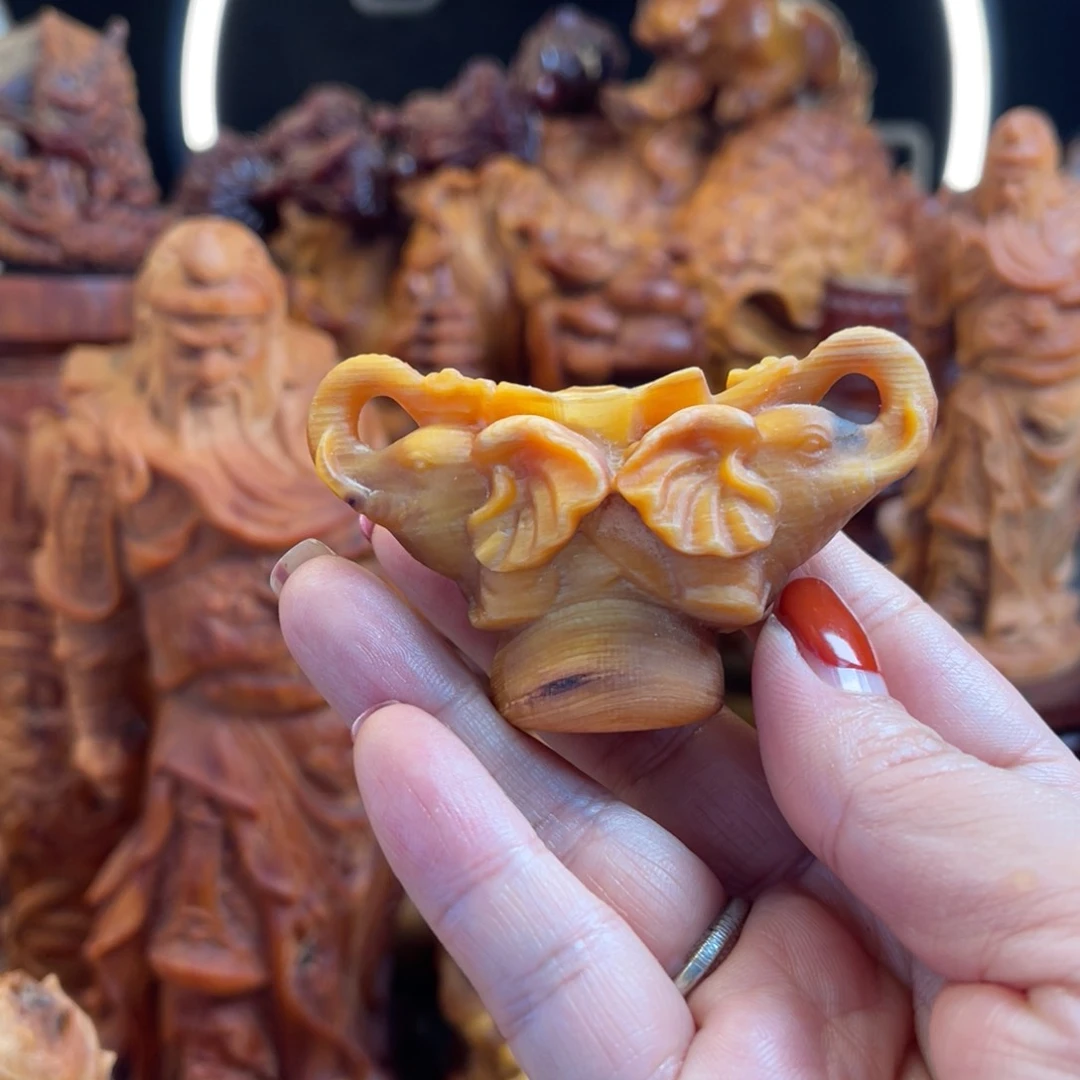 松木（琥珀木）其他瑕大象花瓶