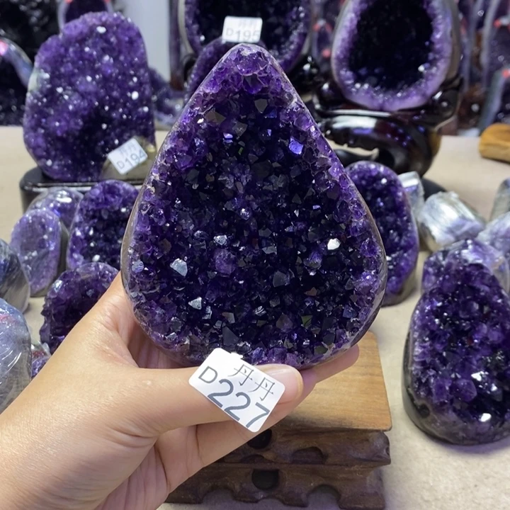 未镶嵌水晶大型摆件（非配饰）