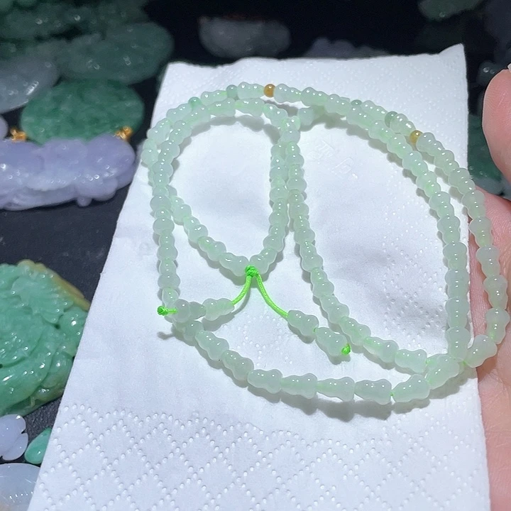 颈饰未镶嵌翡翠天