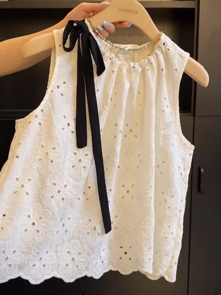 法式气质钩花镂空系带蝴蝶结衬衫洋气衣服女夏季新款别致无袖小衫