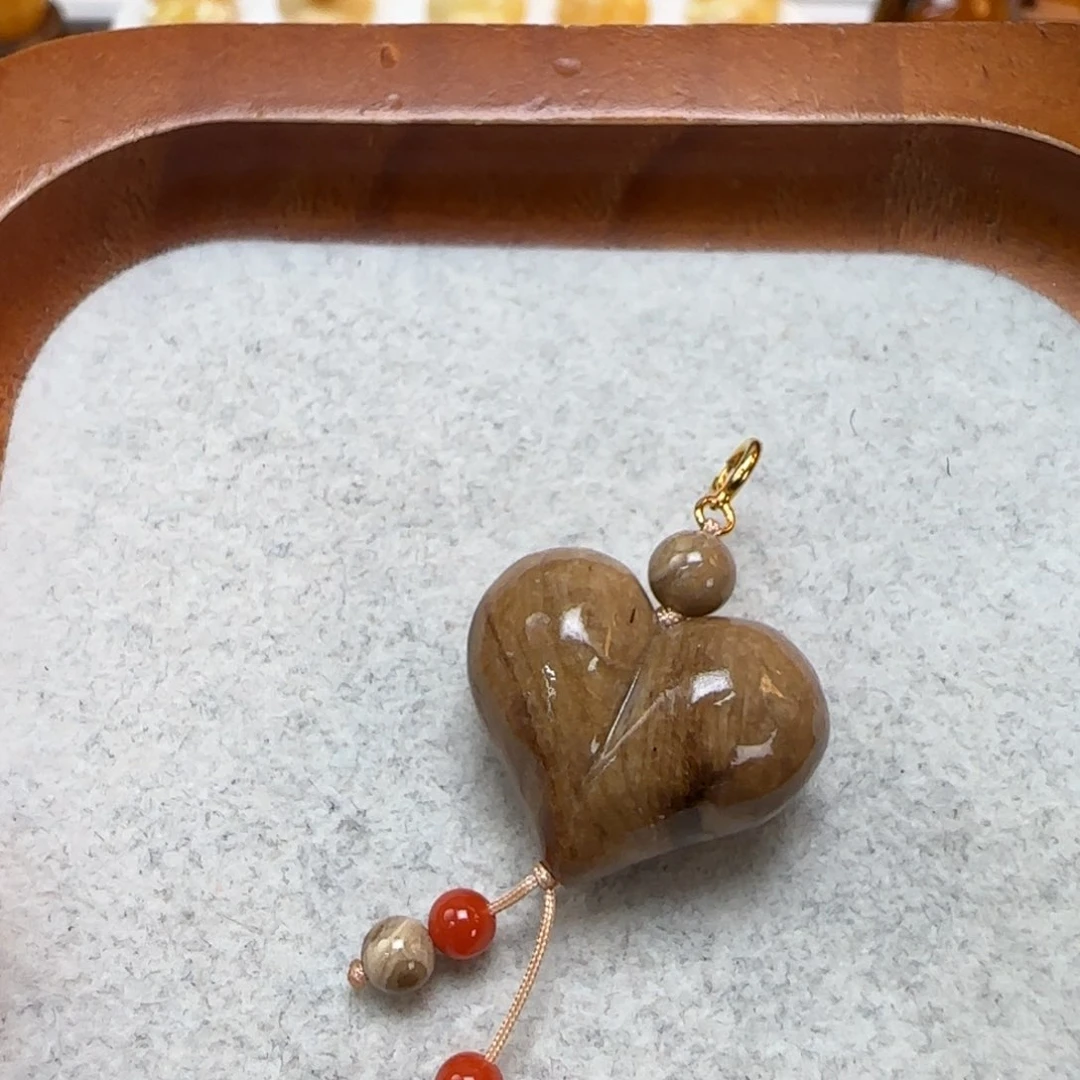 琥珀未镶嵌珠宝奇石定制