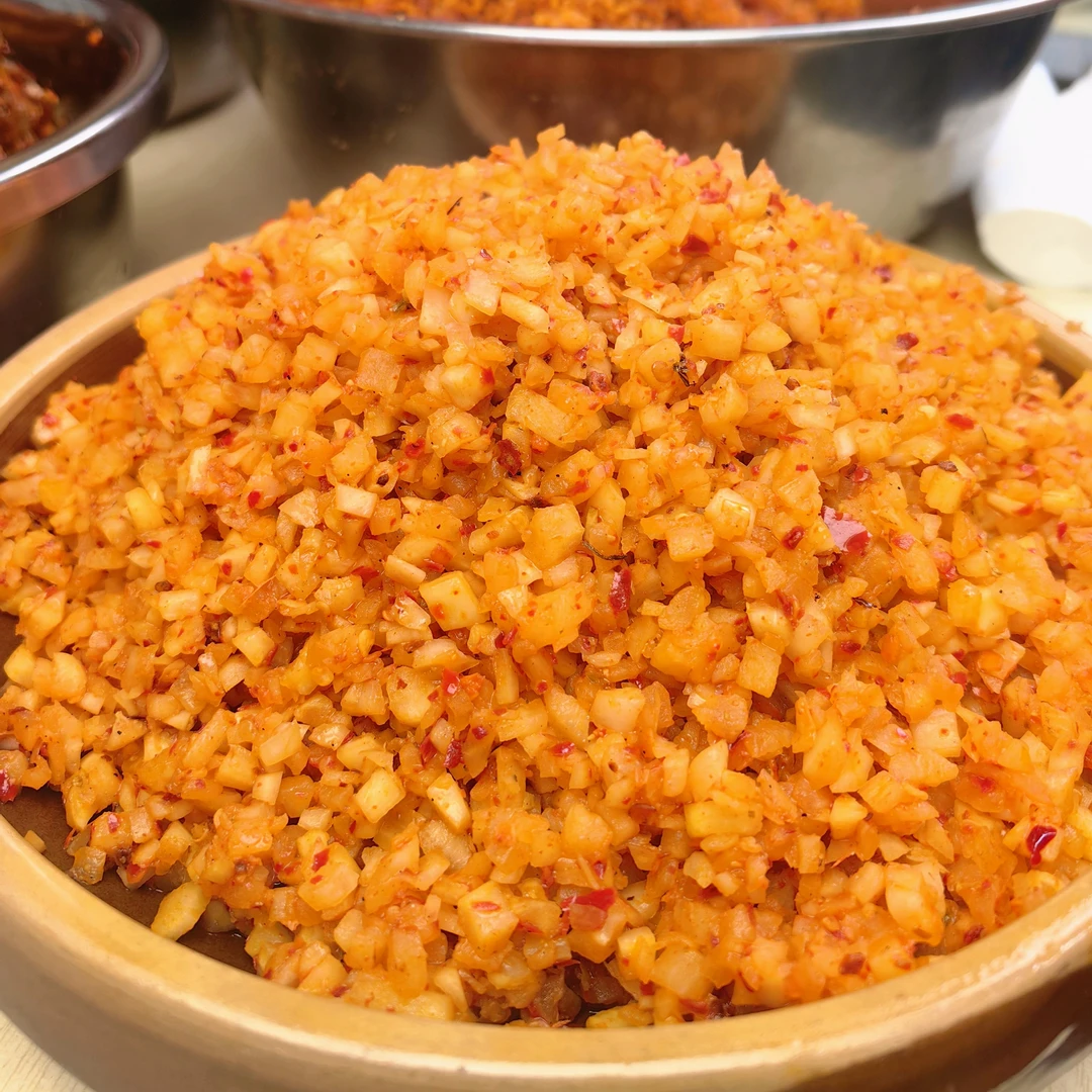 酸萝卜丁丁下饭菜传统农家坛子酸菜香辣开胃下饭美味