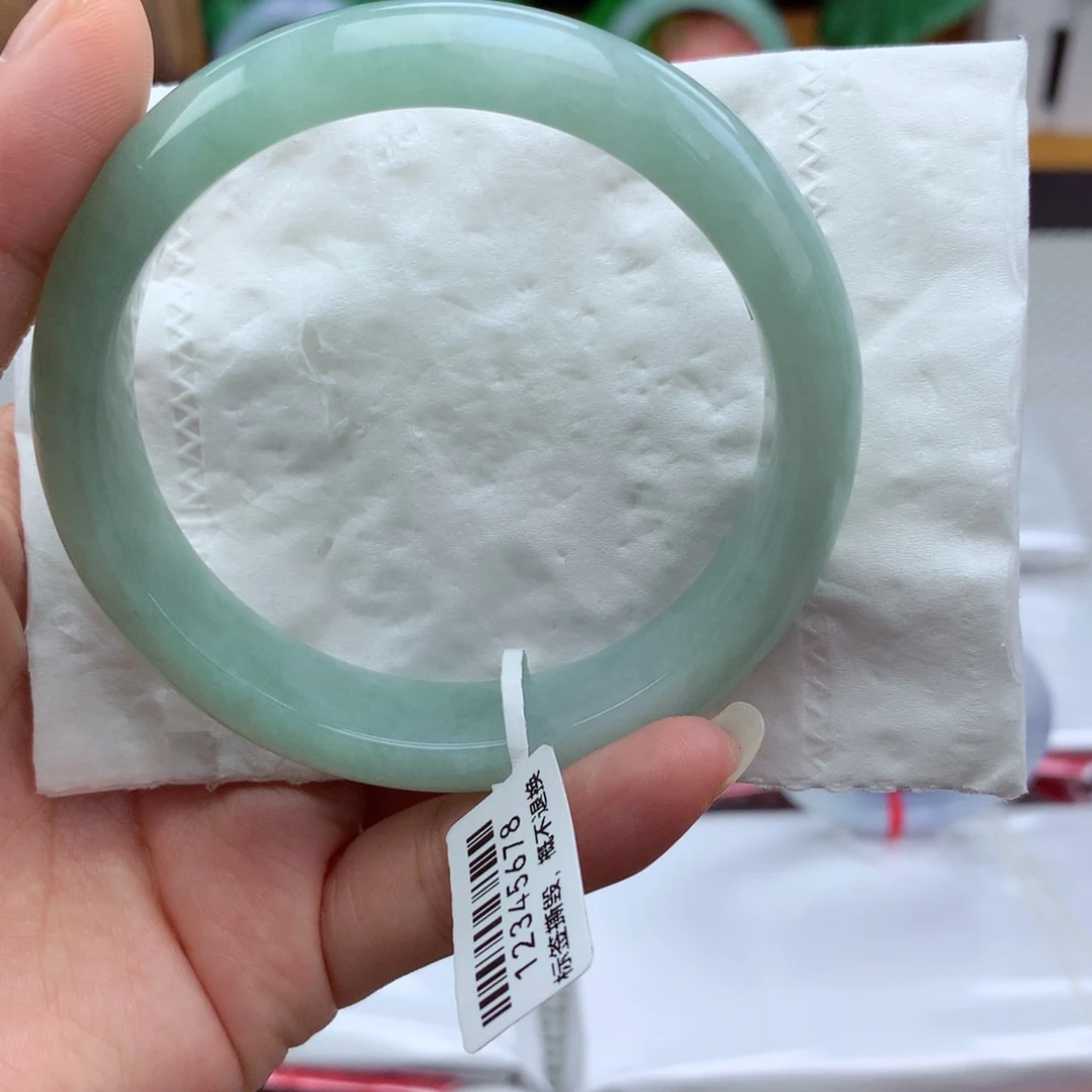 未镶嵌手镯翡翠纯天然5