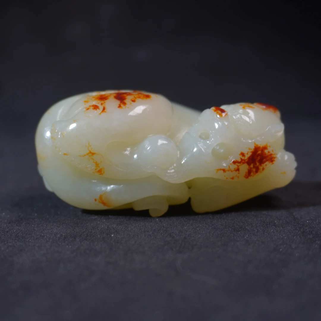 20O11 清 和田玉瑞兽貔貅摆件