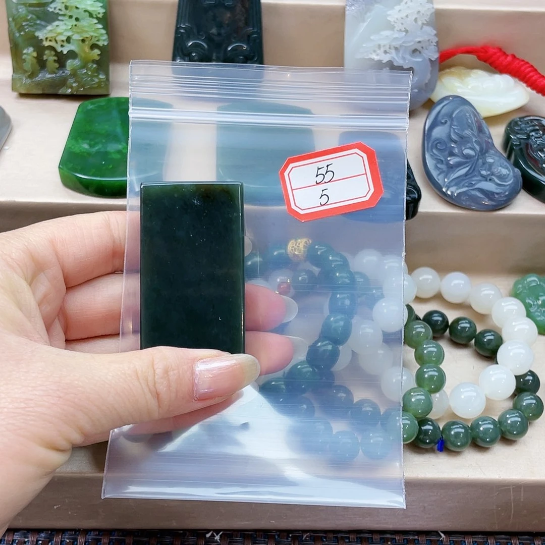 未镶嵌和田玉挂件