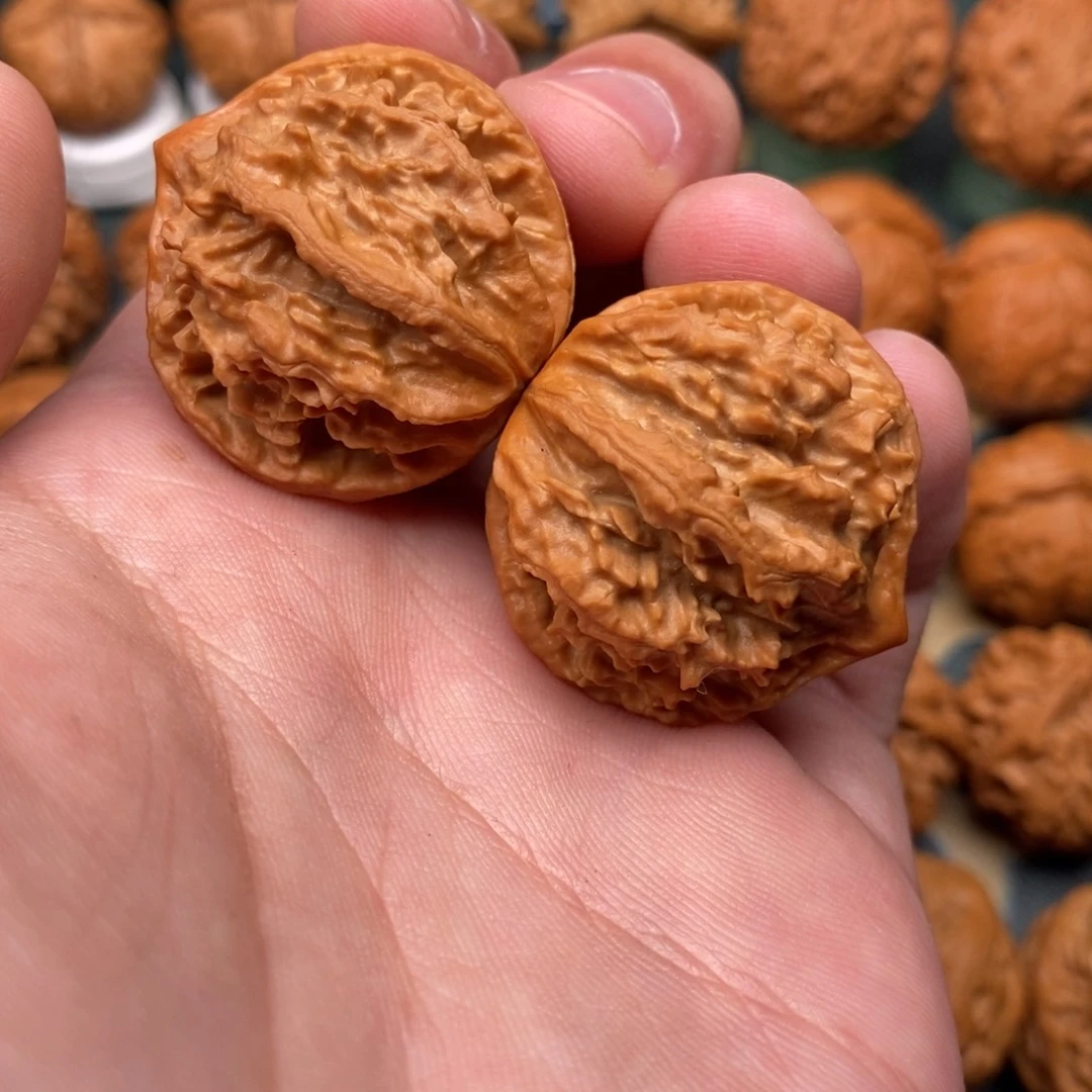 文玩核桃把件暴龙