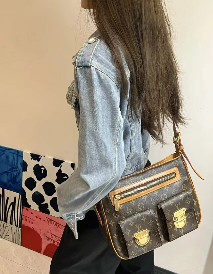 95新 LouisVuitton/路易威登 老花塞纳河曼哈顿