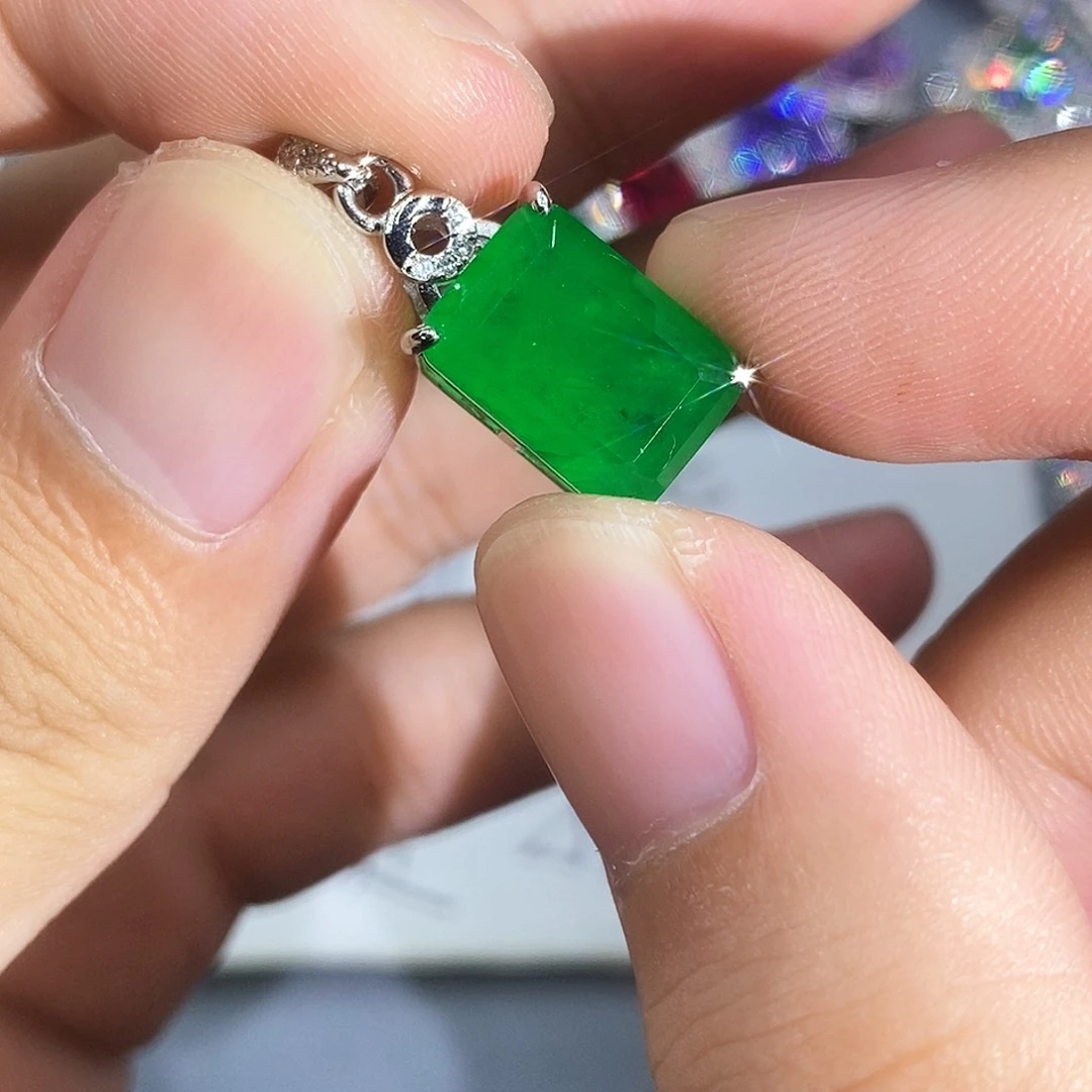 合金石英质玉戒指