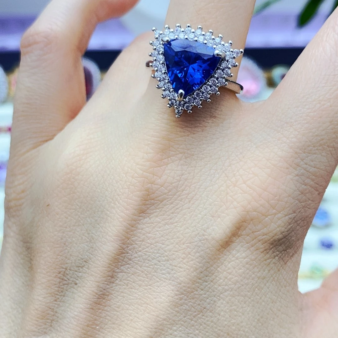 戒指蓝宝石未镶嵌