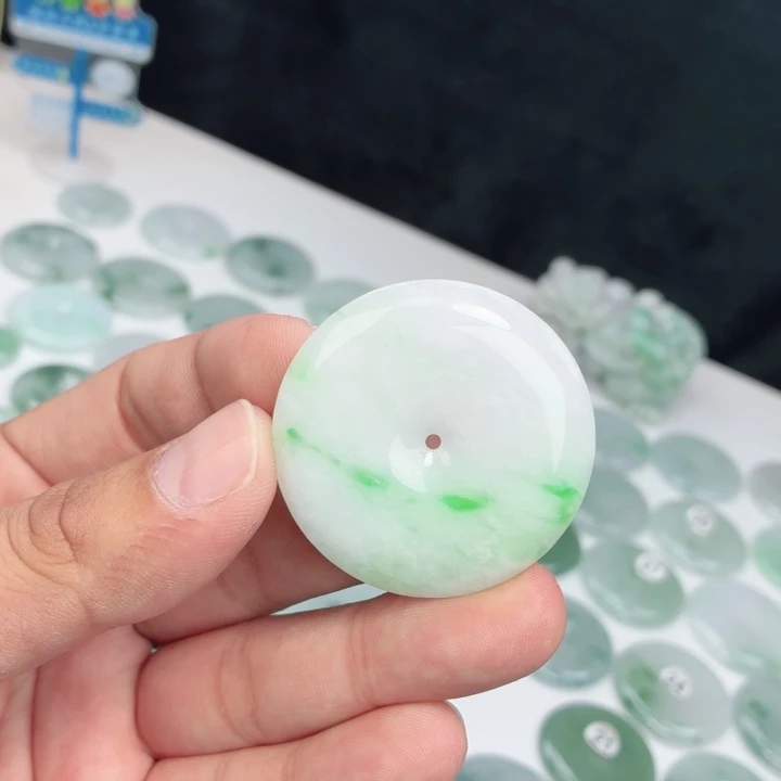 翡翠未镶嵌颈饰缅甸天然A货翡翠42.3-6.6