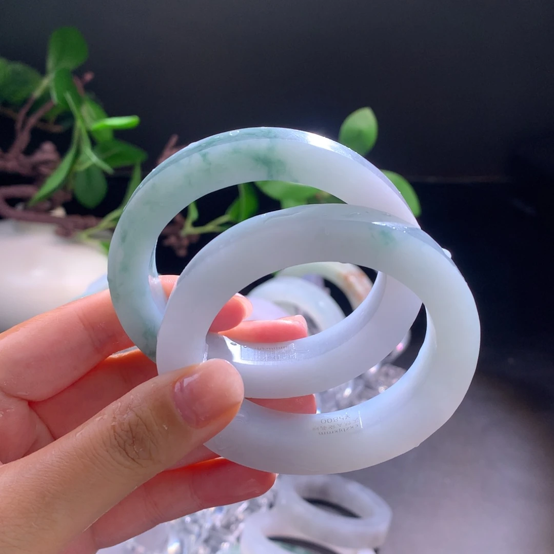 未镶嵌翡翠手镯定制翡翠