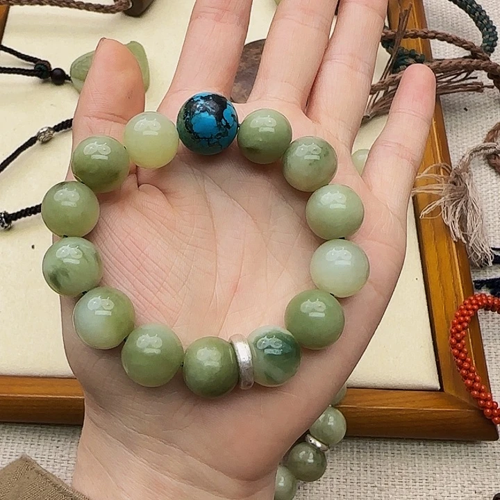 未镶嵌蛇纹石玉手串匪*