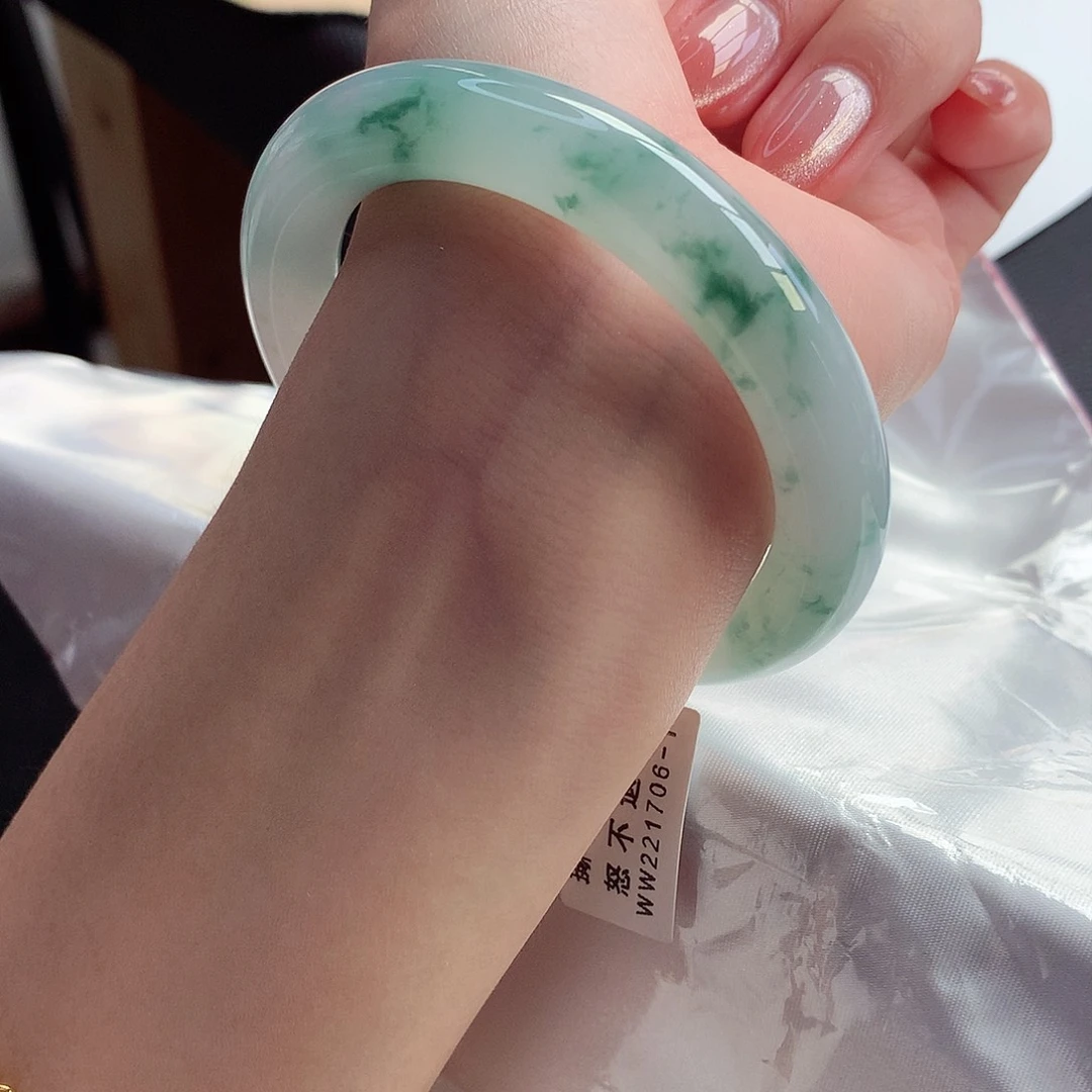 翡翠手镯未镶嵌天然A货翡翠56/57