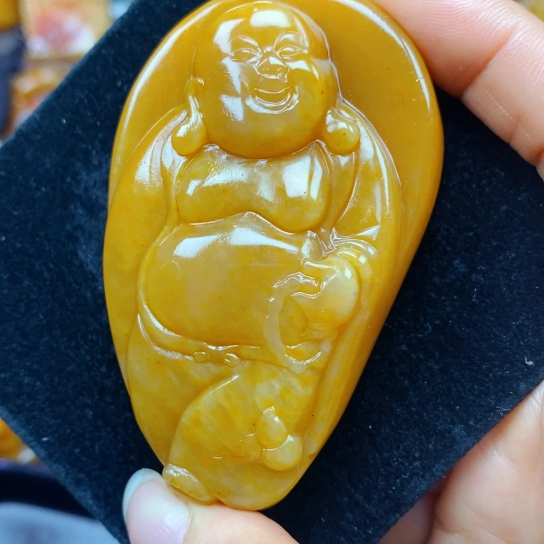 未镶嵌石英质玉（黄龙玉）颈饰