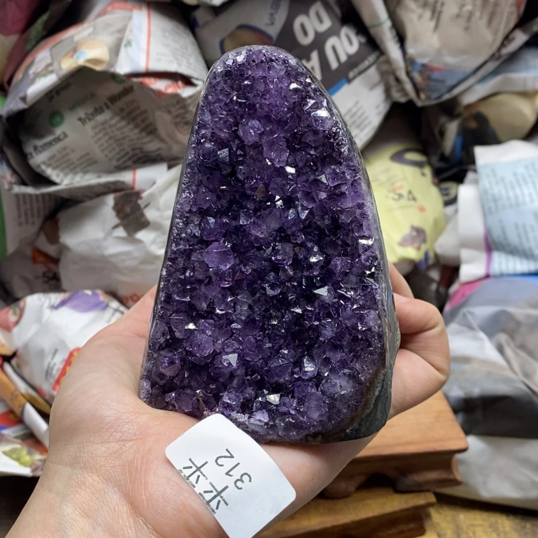 紫晶乌拉圭未镶嵌