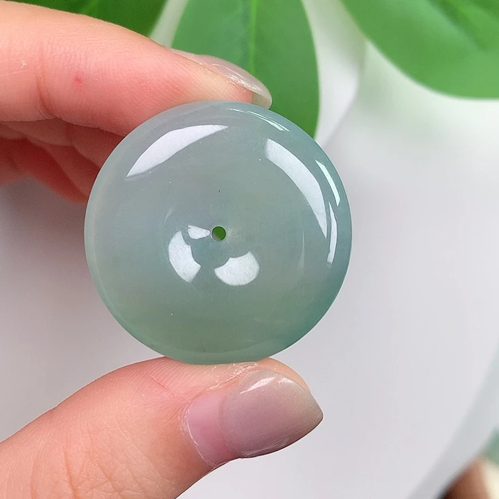 翡翠未镶嵌颈饰71:29.3-5.2