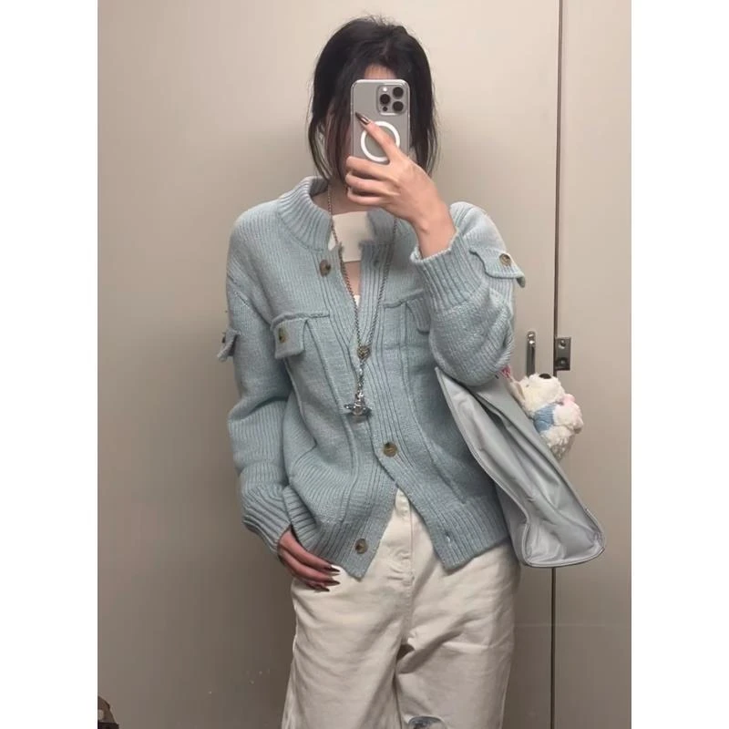 DC295 浅蓝色长袖纽扣毛织外套