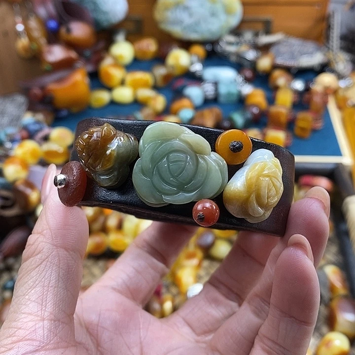 緈***憶翡翠未镶嵌手镯手镯