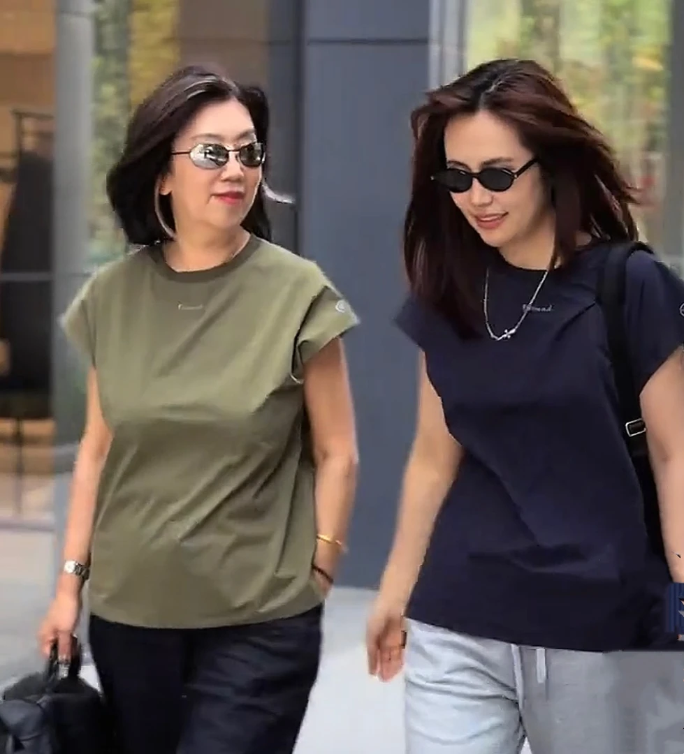 251703（阿梦服饰）圆领短袖T恤 衣长64