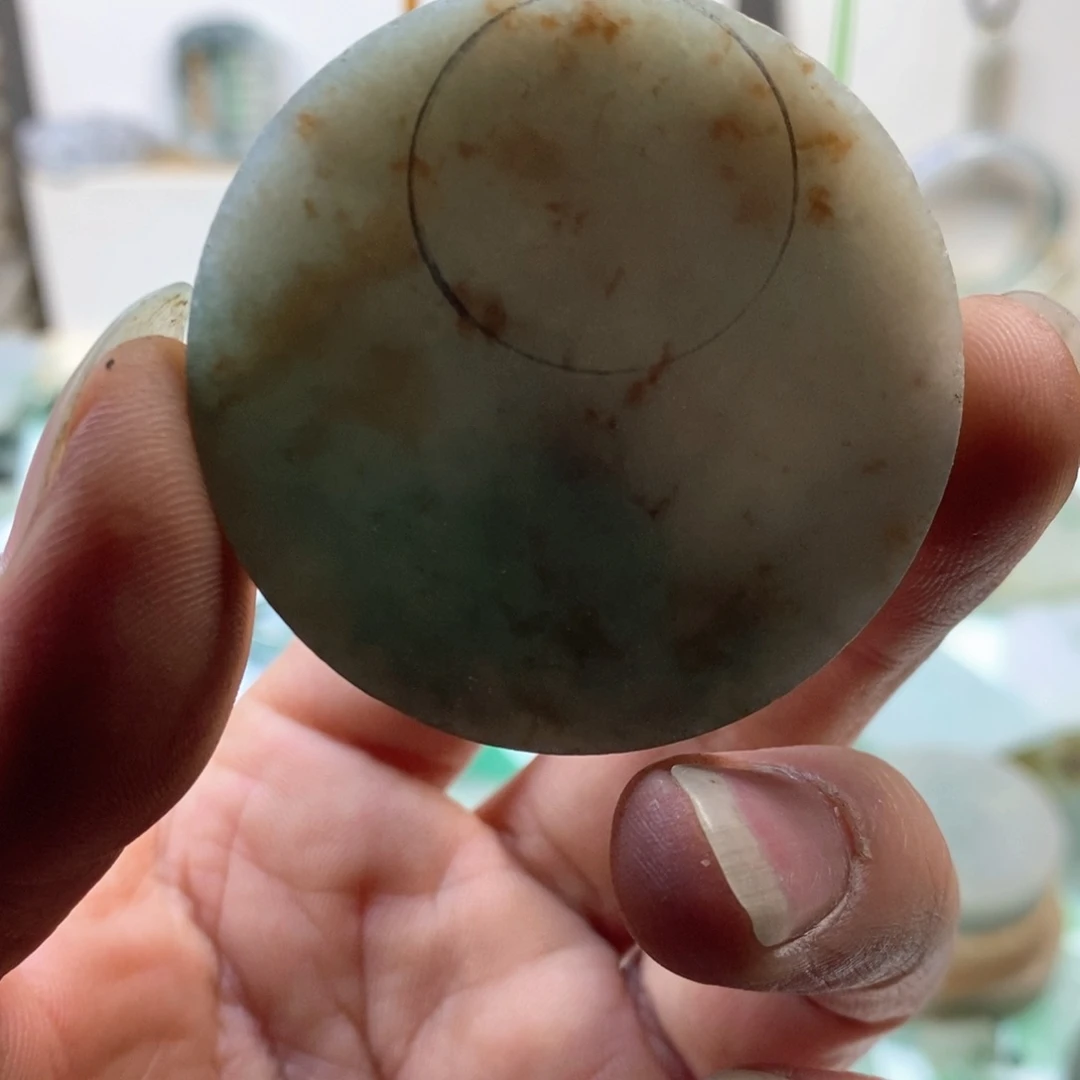 翡翠挂件未镶嵌豪***剑毛