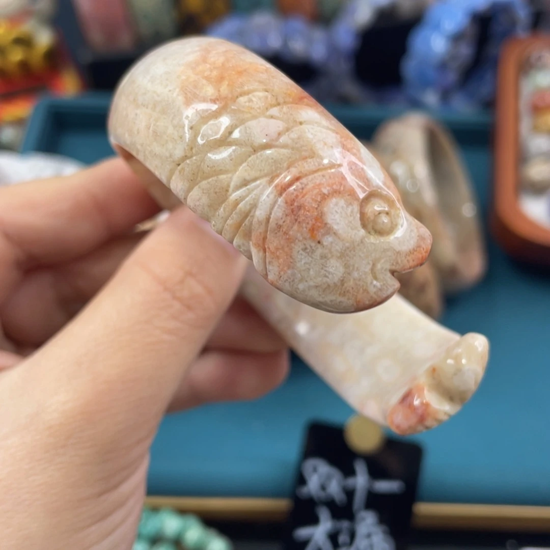 未镶嵌手镯硅化玉