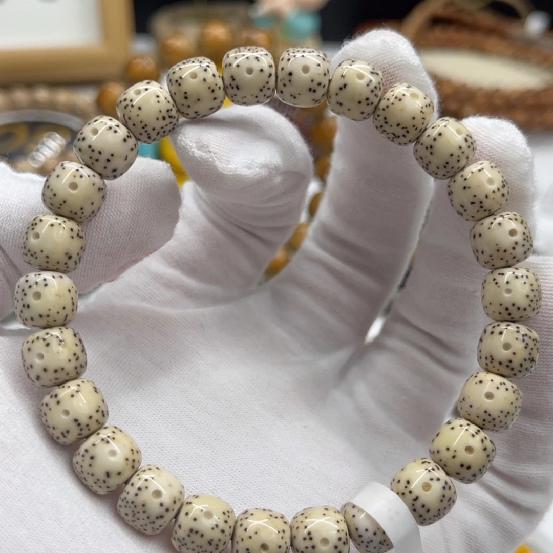 星月菩提手串省心串9/8原生态奶黄通体大眼睛星点细腻规整稀散