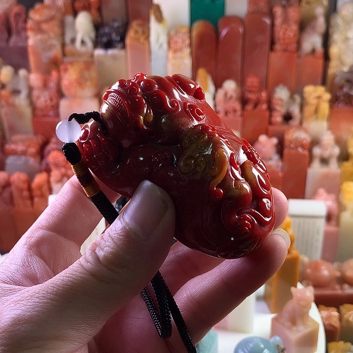 寿山石印石手把件