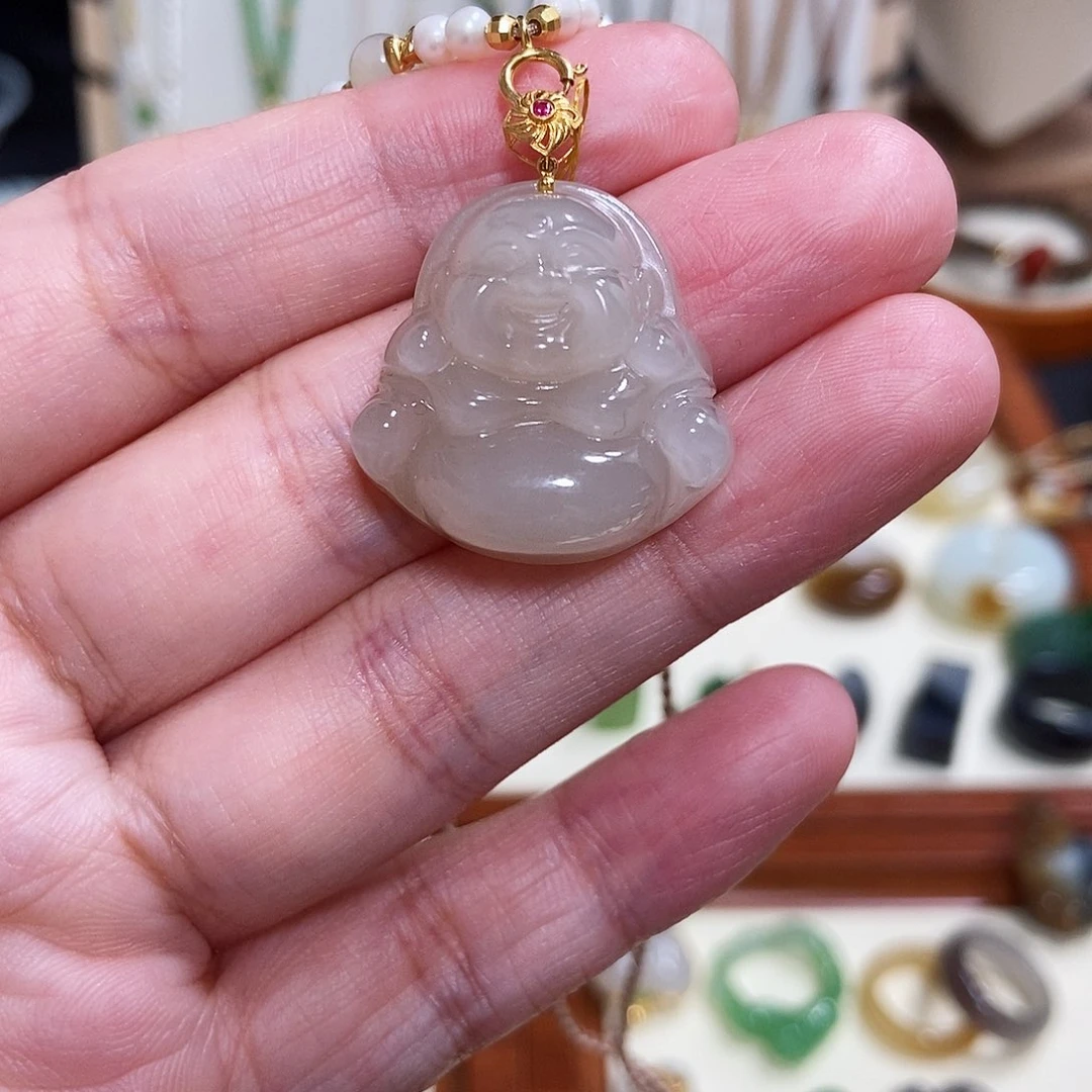 和田玉18K金镶嵌颈饰