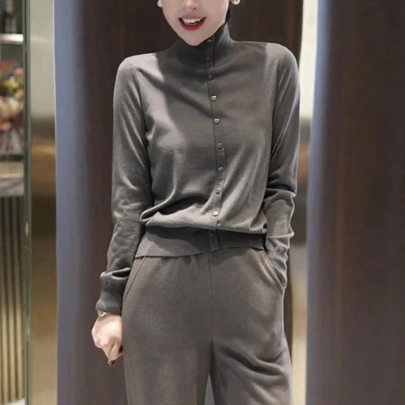 灰色高领打底衫女2025秋冬新款修身显瘦内搭T恤时尚气质开衫上衣