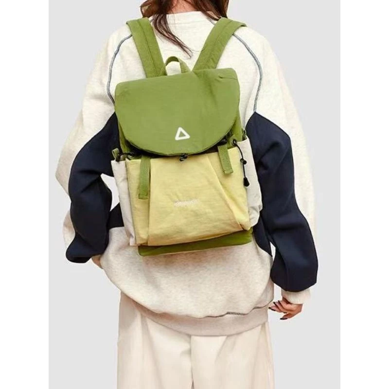 大容量电脑背包学生运动旅游轻便书包女高中生紫色双肩包户外防水