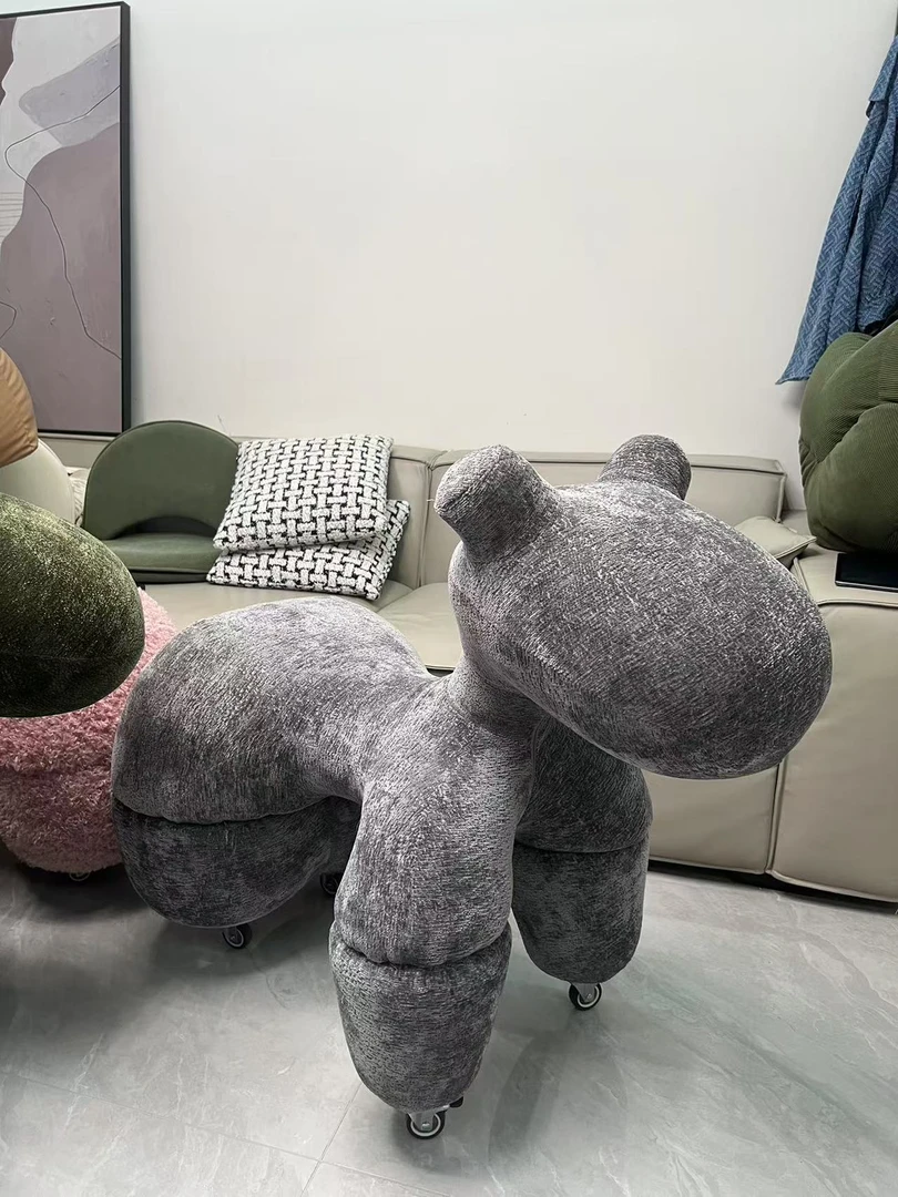 网红万向轮超大号小马凳滑轮创意可爱简约家用卧室轻奢客厅小凳子