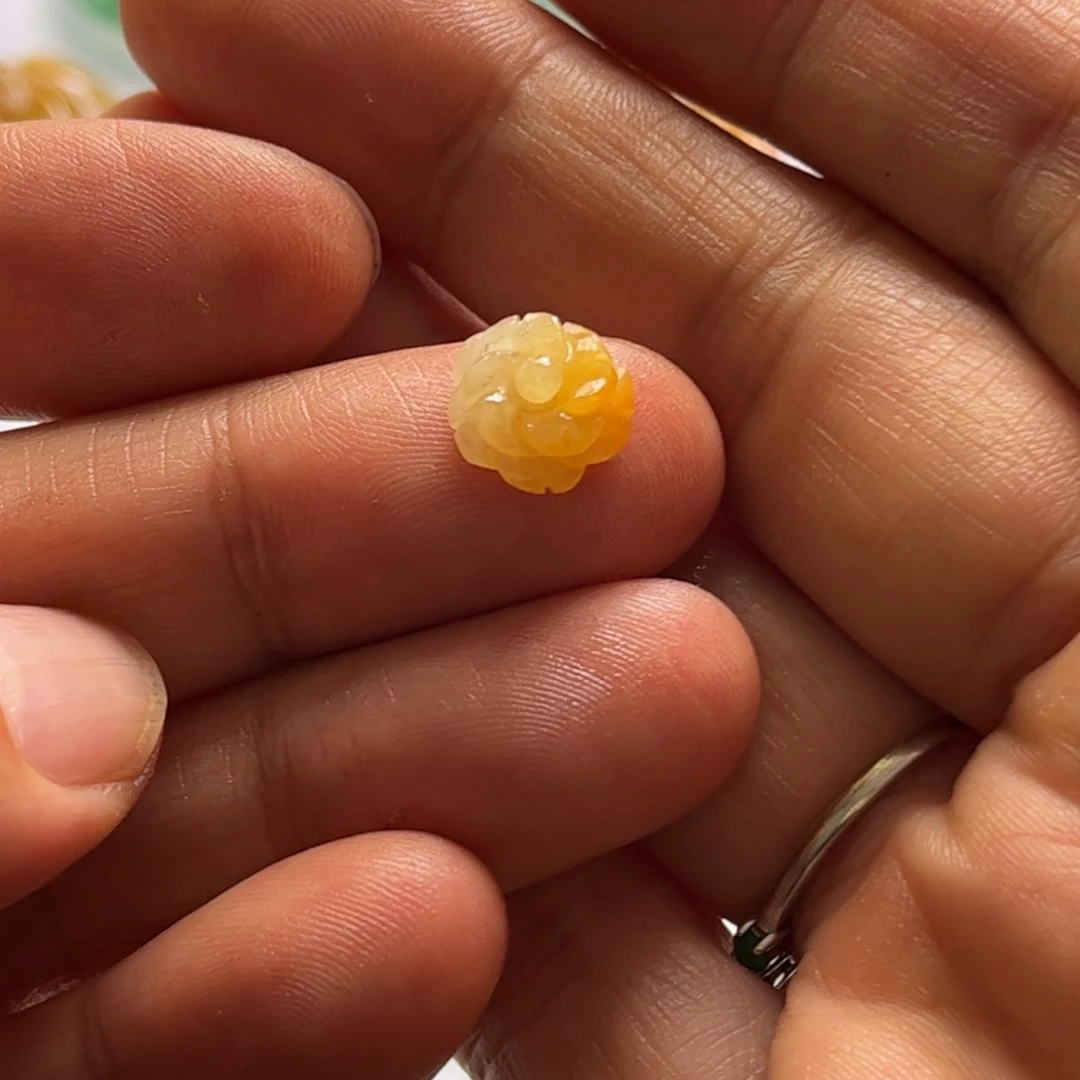 定制翡翠未镶嵌花