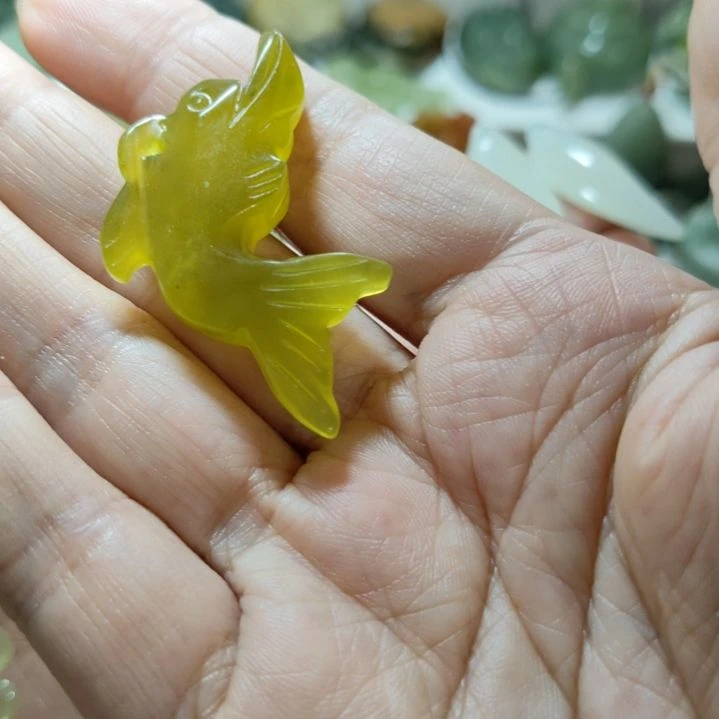 岫玉挂坠款未镶嵌沉****疲