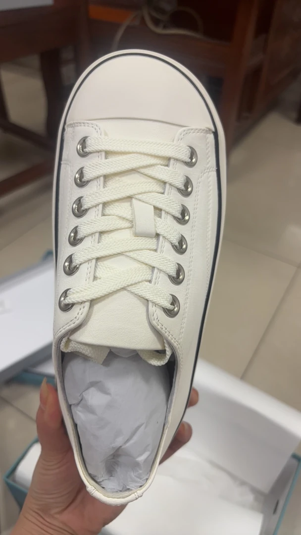 运动粒面皮女士休闲板鞋系带防滑春季小白鞋厚底单鞋