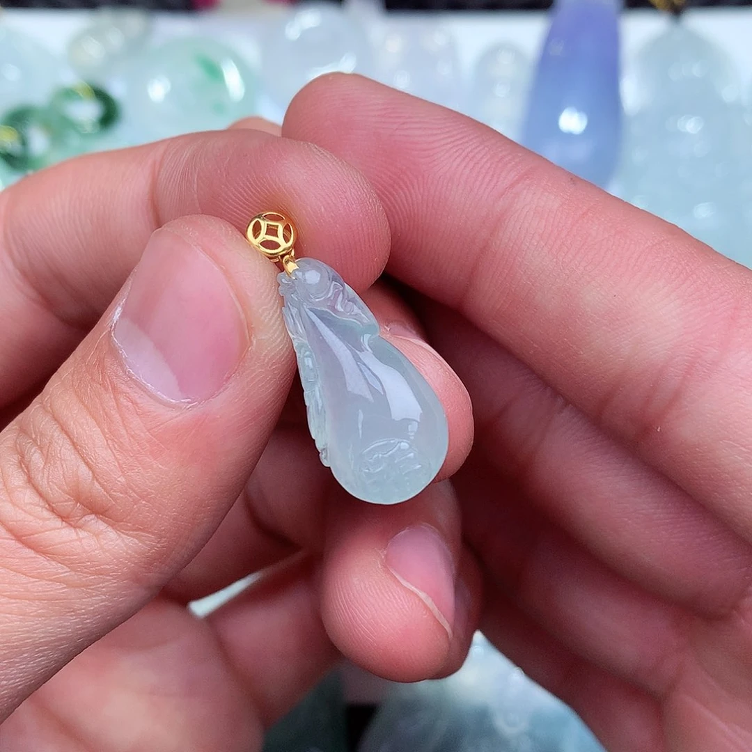 翡翠吊坠(不含链)18K金镶嵌