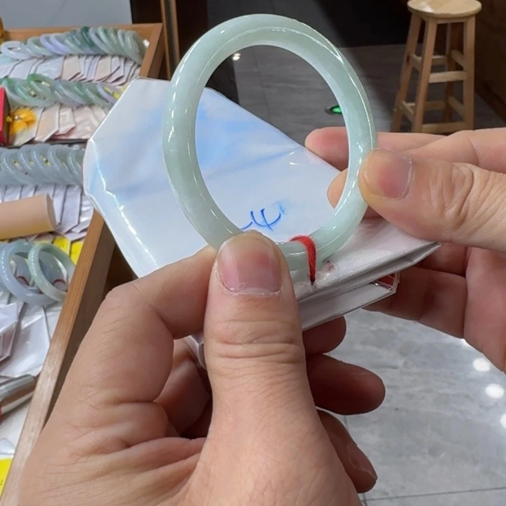 翡翠手镯未镶嵌纯天然缅甸翡翠Ａ货买断