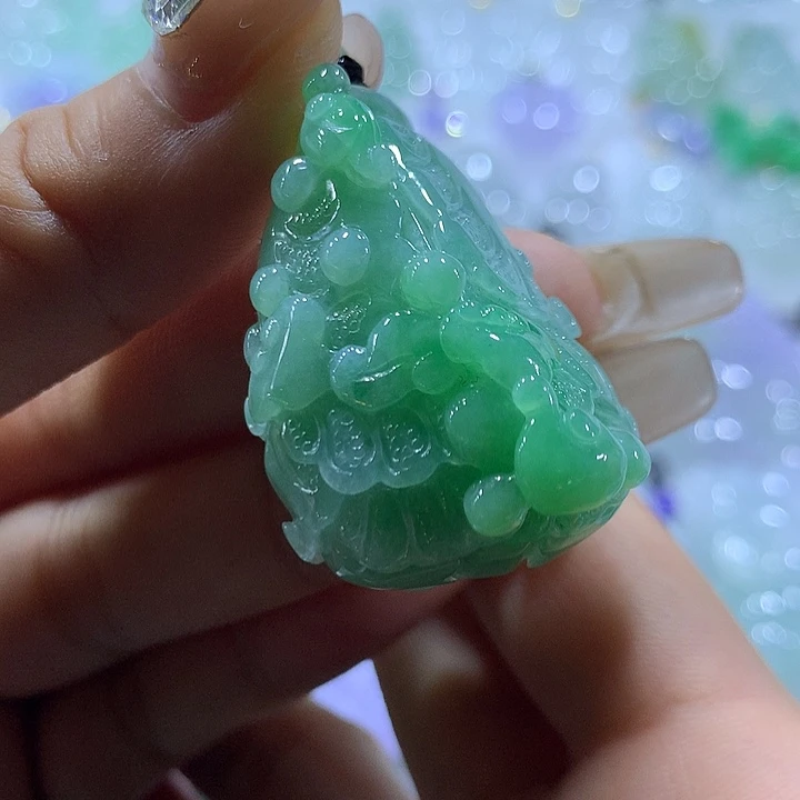 翡翠未镶嵌颈饰天然翡翠A货吊坠