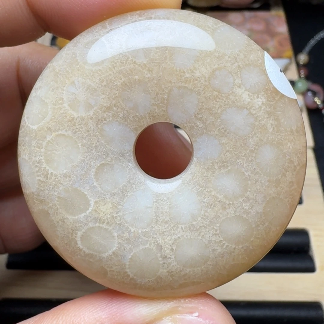 未镶嵌纯天然色有机玉石保真色硅化玉