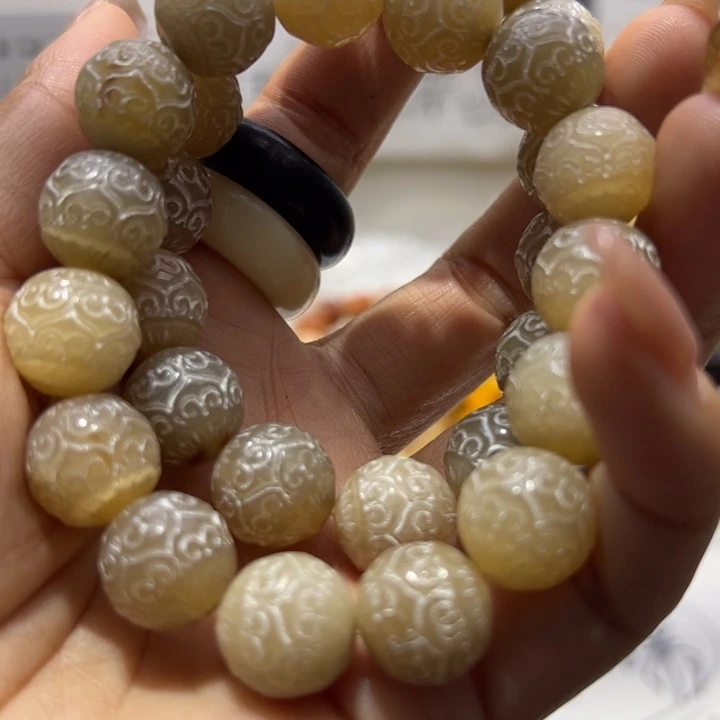 玻璃1.4果冻射白精品手串